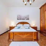 Apartament Rustic Charm 5 *